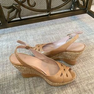 Stuart Weitzman ratan patent leather wedge shoes